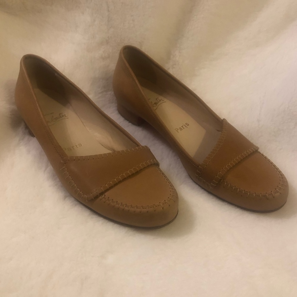 Christian Louboutin Tan Stitched Loafers 39 / 9